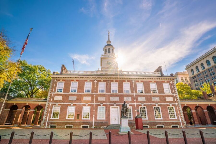From NYC: Niagara Falls, Washington, and Philadelphia Tour - Philadelphia Old City essentials: Liberty Bell, Independence Hall, and Rocky Steps