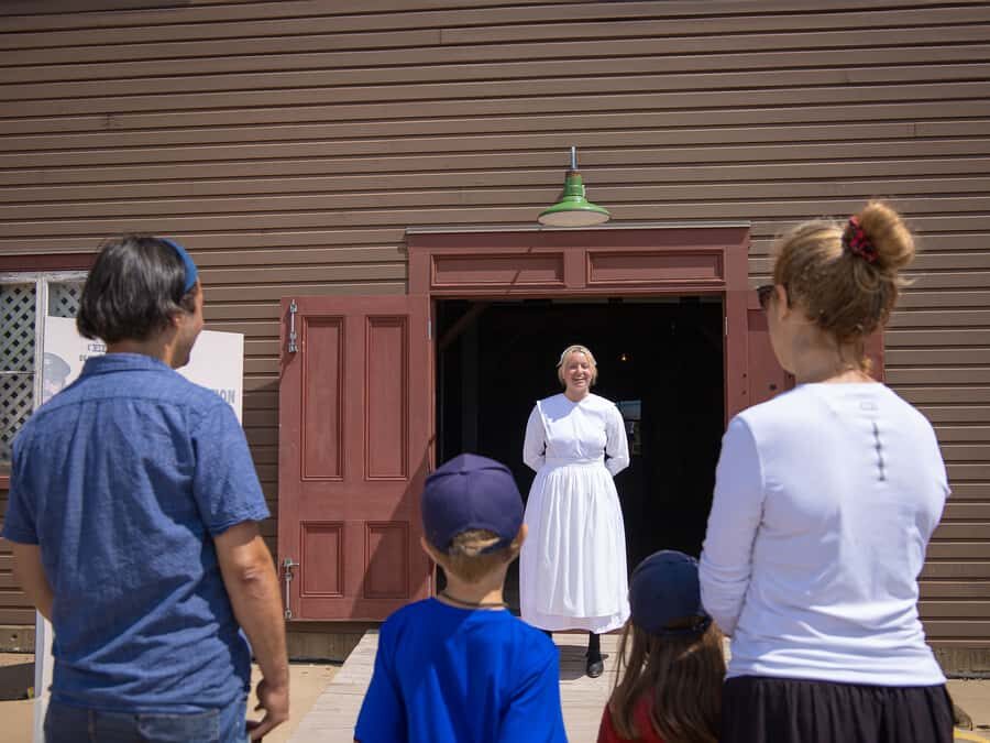 From Quebec City: Grosse Île Tour & Cruise + Bus Transfer - The island pace: expect movement, stops, and a lunch break you control