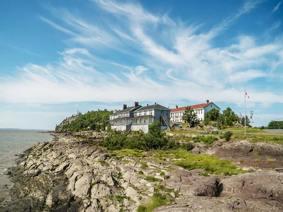 From Quebec City: Grosse Île Tour & Cruise + Bus Transfer - Who this tour is best for (and who should think twice)