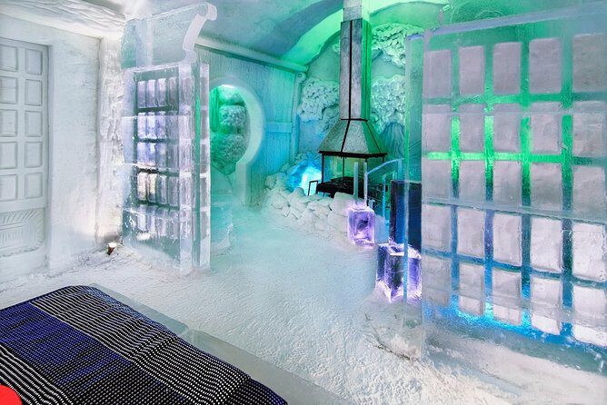 From Quebec city: Ice Hotel Visit and Transportation - Your 1.5-Hour Self-Guided Walk Through Frozen Rooms