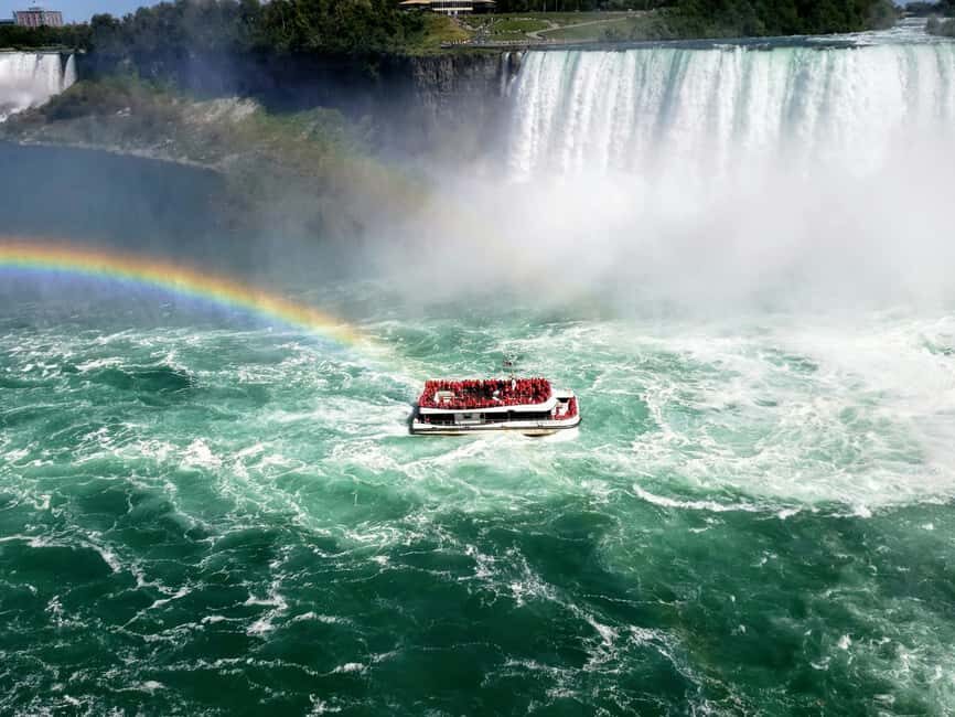 From Toronto: Niagara Falls Guided Day Tour with Boat Cruise - Maple syrup tasting and fudge: a small stop that adds real character