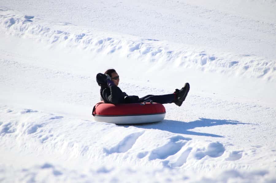 From Toronto: Snow Tubing and Snowshoeing or 1/2 Day Tubing - Snow tubing at Snow Valley Ski Resort: adrenaline without skills