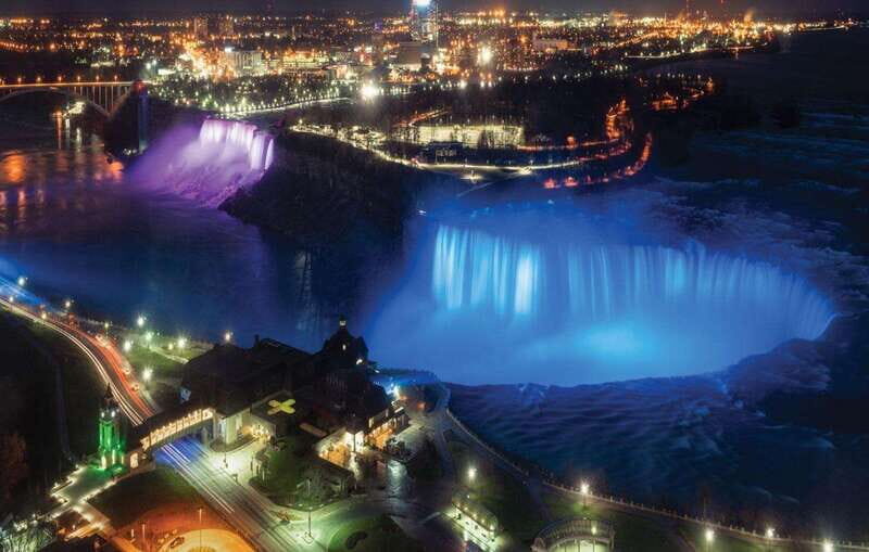 From Toronto: Winter Festival of Lights Niagara Falls Tour - From Toronto to Niagara in 8 hours: pacing, comfort, and reality checks