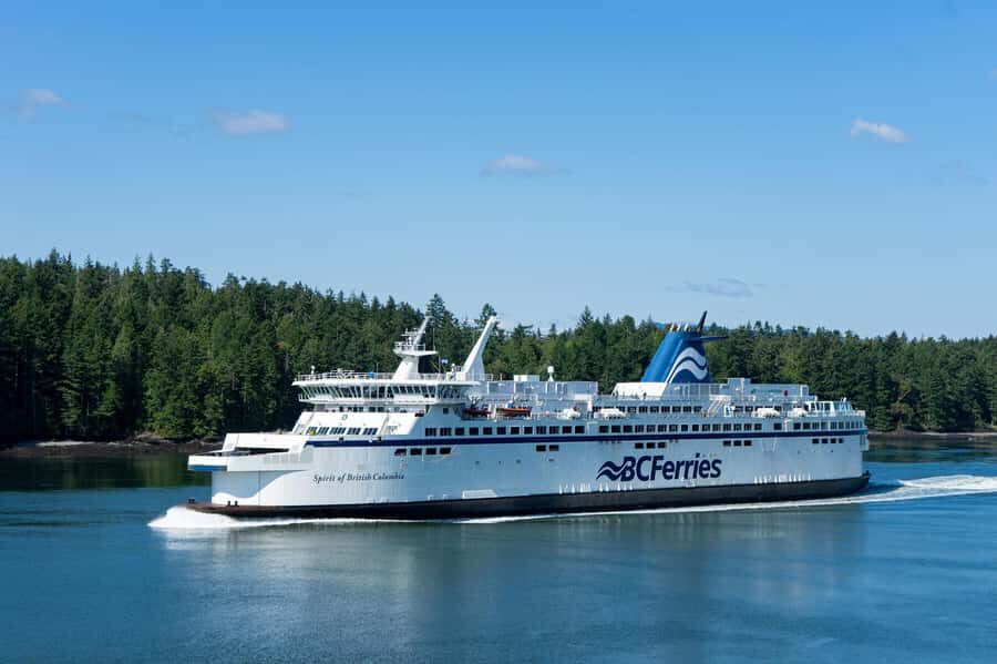 From Vancouver: Butchart Gardens & Victoria Sightseeing Tour - From Vancouver to the ferry: where the day starts to feel like a trip