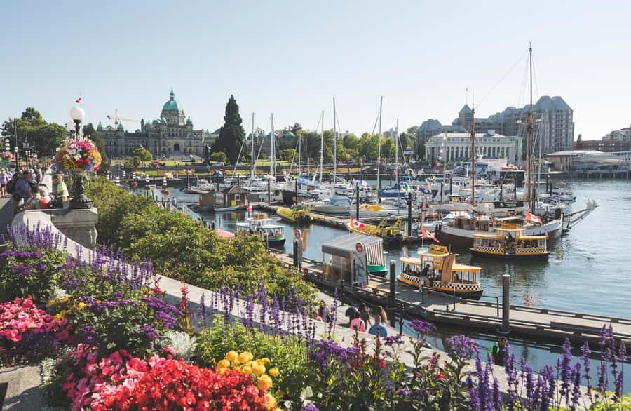 From Vancouver: Victoria Tour with Ferry & Butchart Gardens - Boarding in Vancouver: Pickups Designed for Convenience