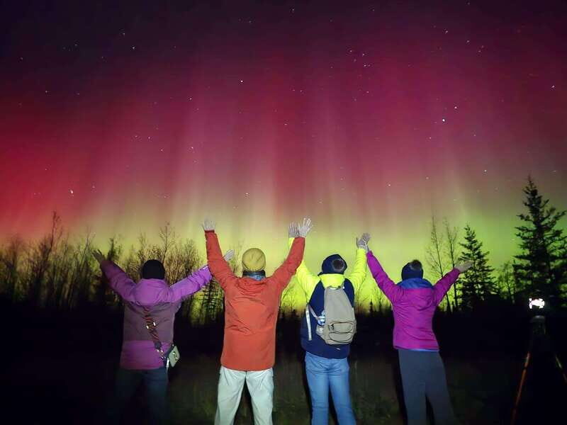 From Yellowknife: Aurora Borealis Tour with Cozy Cabin Base - Lunch that actually fuels an all-night hunt: fish chowder and bannock