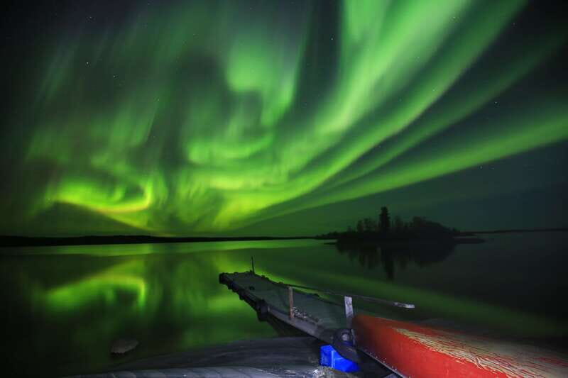 From Yellowknife: Northern Lights Bus Tour with Photos - The Ingraham Trail Drive: Live Commentary That Keeps You Oriented