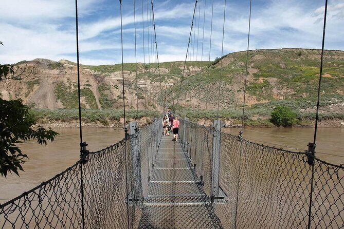 Full Day Drumheller Tour from Calgary by Coach - The coach ride from Calgary: 10 hours, early start, and how to settle in