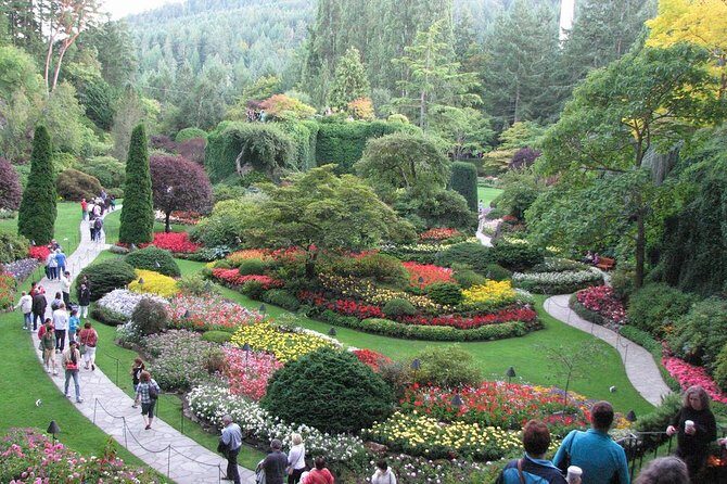 Fully narrated tour of Butchart Gardens and Saanich Peninsula - The gardens part: self-guided walking after orientation