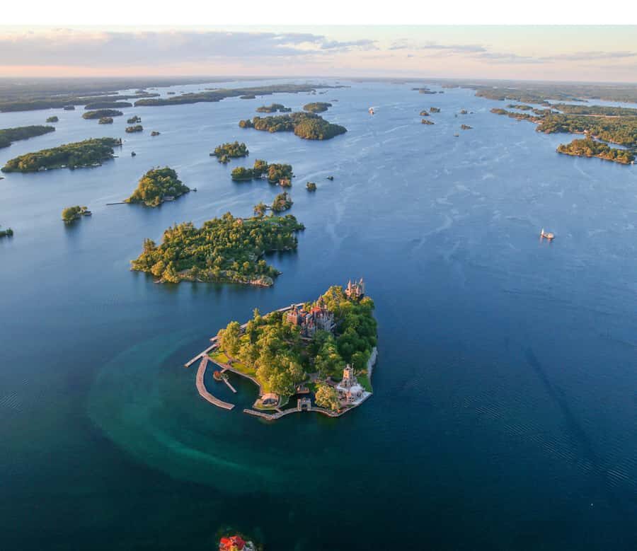 Gananoque: 1000 Islands Fireworks Cruise - Passing the Famous Spots: Boldt Castle, Millionaires Row, and More