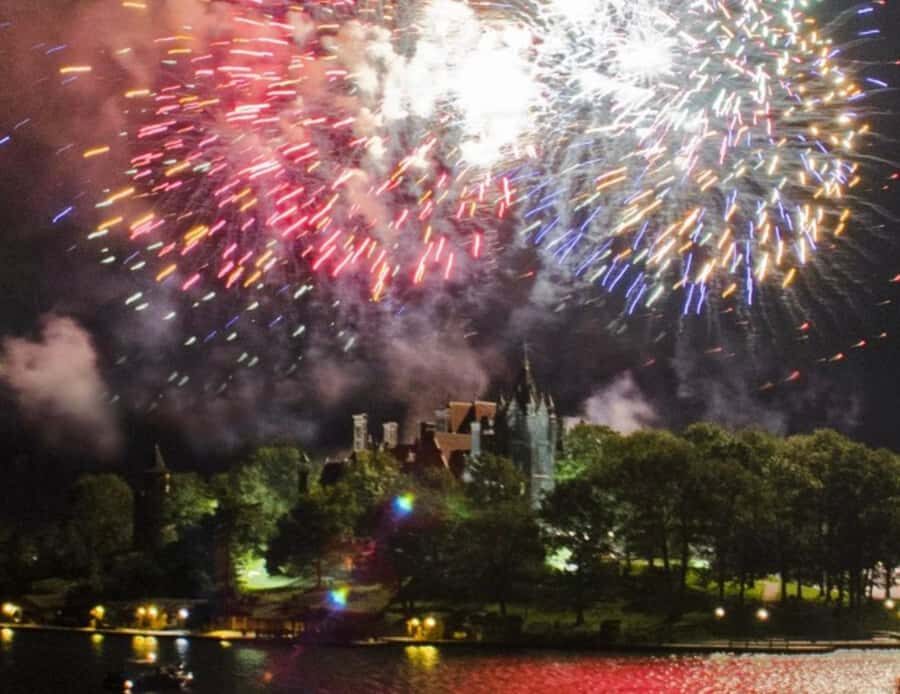 Gananoque: 1000 Islands Fireworks Cruise - Getting Comfortable: What to Bring on a Night on the Water