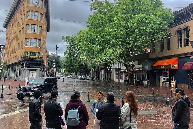 Gastown, the origins of Vancouver - Photo Stops and Coffee Break Logic (Without Guesswork)