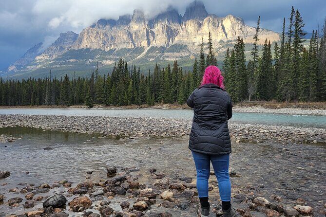 Glaciers, Mountains & Lakes - Moraine Lake in Summer: Valley of the Ten Peaks Time