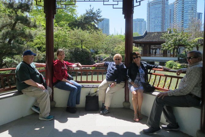 Grand City Small Group Tour of Vancouver - Gastown and Gassy Jack: the origin story behind the steam clock vibe