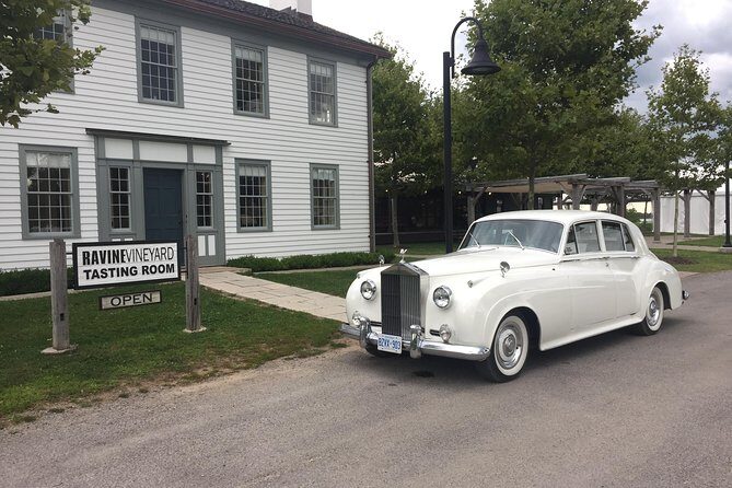 Grand Winery Tour - Rolls Royce - Niagara On The Lake - Reif Estate Winery: structured tasting and cheese pairing