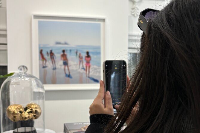 Guided Art Gallery Tour in Montreal - Stop 1: Galerie LeRoyer and the art of collecting