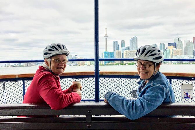 Guided Bicycle Tour - Toronto Waterfront, Island and Distillery - What to expect from the guide (and why it matters)