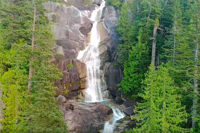 Guided Sightseeing Tour in Vancouver, Shannon Falls and Whistler - Shannon Falls Provincial Park and the Eagle-Spotting Break