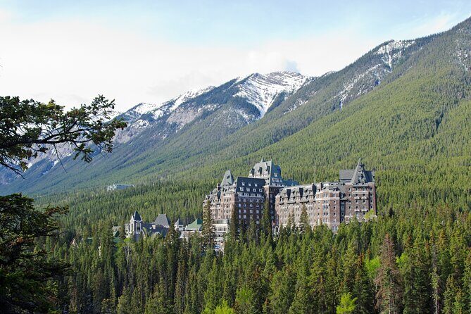 Guided Tour to Banff Highlights & Wildlife With Gondola Admission - Mount Norquay Road: a viewpoint with Banff history built in