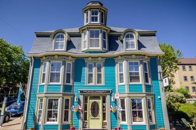 Half-Day Small-Group Tour of Nova Scotia's South Shore - Stop 7: Peggy’s Cove lighthouse walk—views plus real safety sense