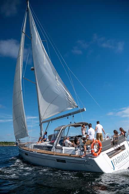 Halifax: Sunset Wine and Cheese Sailboat Cruise - Hosted by a captain/host team: what the best-run cruises do well