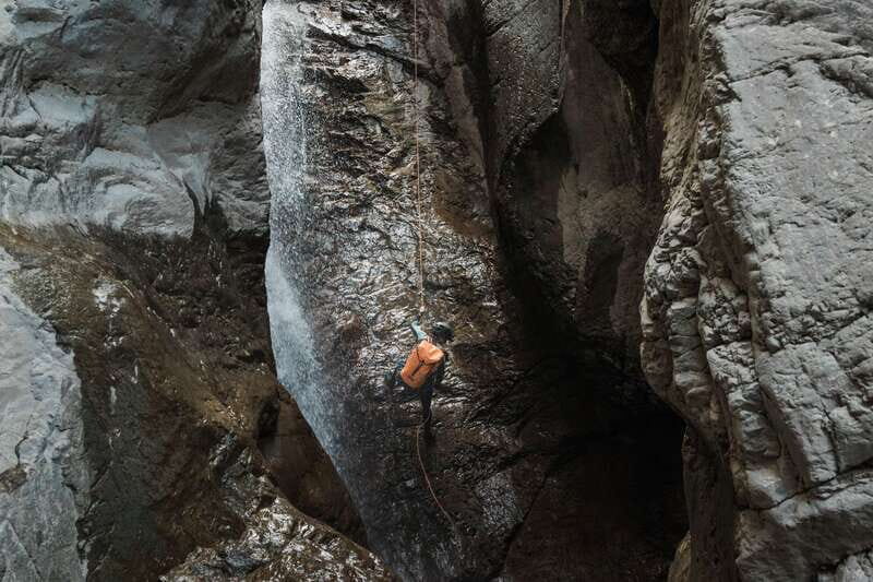 Heart Creek Canyoning tour - Beginner friendly - Near Banff - Photography, Phones, and the Practical Stuff That Keeps You Happy