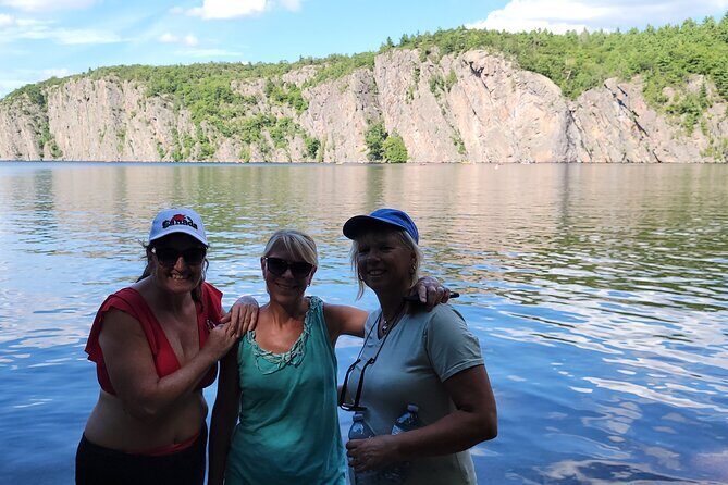 Hiking and Adventure from Napanee to Bon Echo Provincial Park - Hickory Lane Alpaca Farm: a calm 30-minute reset