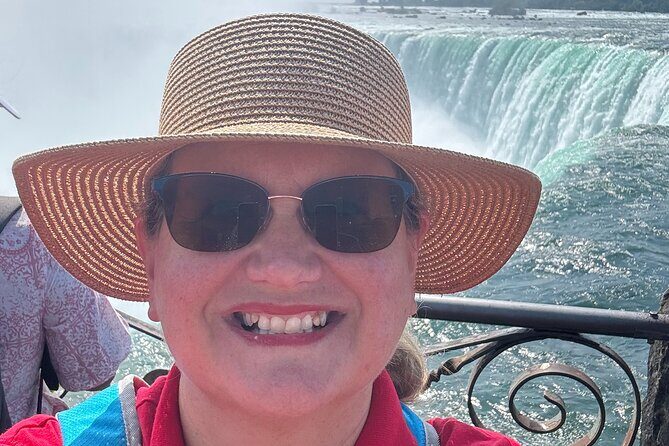 Hornblower Boat and Walking Tour of Niagara Falls - Hornblower Canada Cruise: Poncho Up, Mist Included