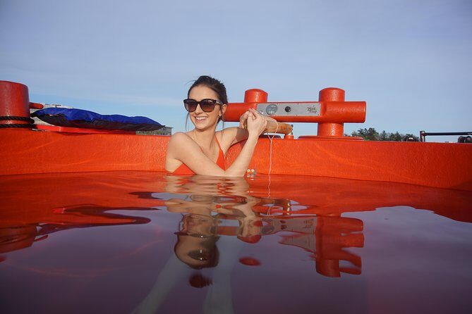 Hot Tub Boat Ride Around Victoria - Why a Hot Tub Boat Is a Different Way to See Victoria