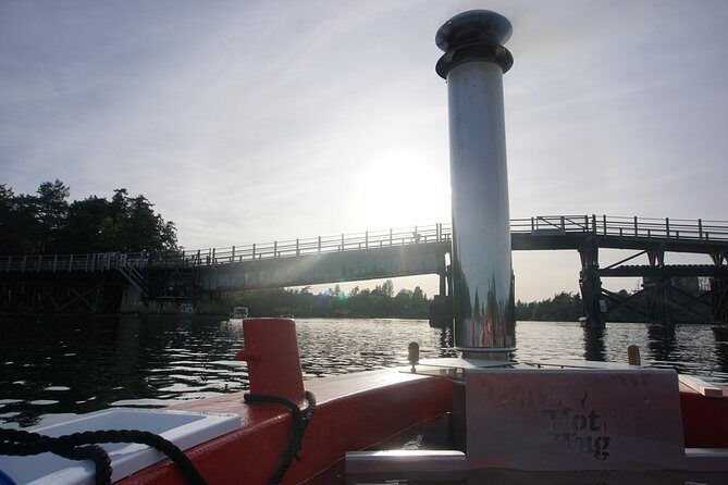 Hot Tub Boat Ride Around Victoria - Swift St Check-In: What Happens Before You Float