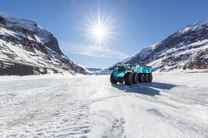 Ice Odyssey at Columbia Icefield - Your 2-hour plan: from Icefields Pkwy to the Athabasca Glacier stop