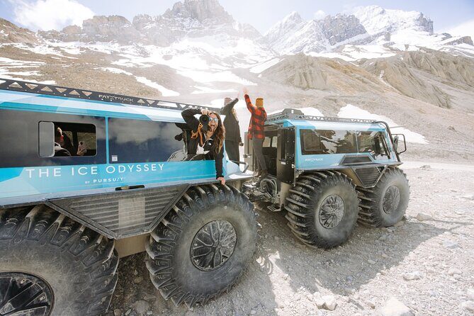 Ice Odyssey at Columbia Icefield - The guide experience: small details that make the time count