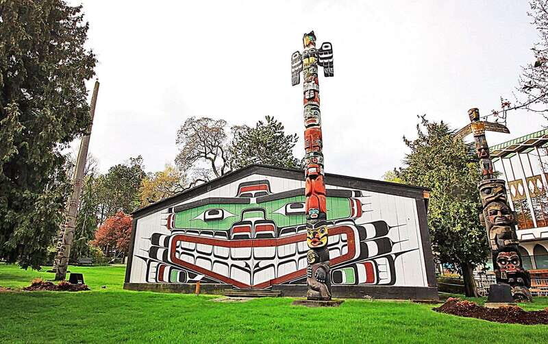 Iconic & Obscure Victoria Walking Tour - Meeting Emily Carr by the Empress and getting oriented fast