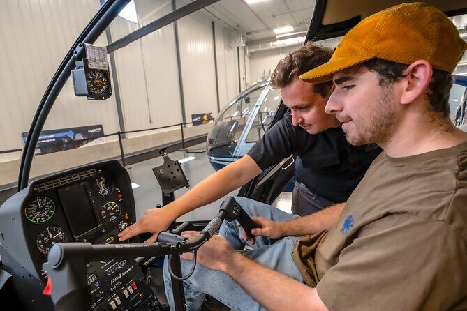 Introduction to helicopter piloting in Gatineau-Ottawa - How private format changes the experience