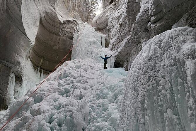 Jasper Ice Climbing Experience - What Makes the Guiding Style Matter