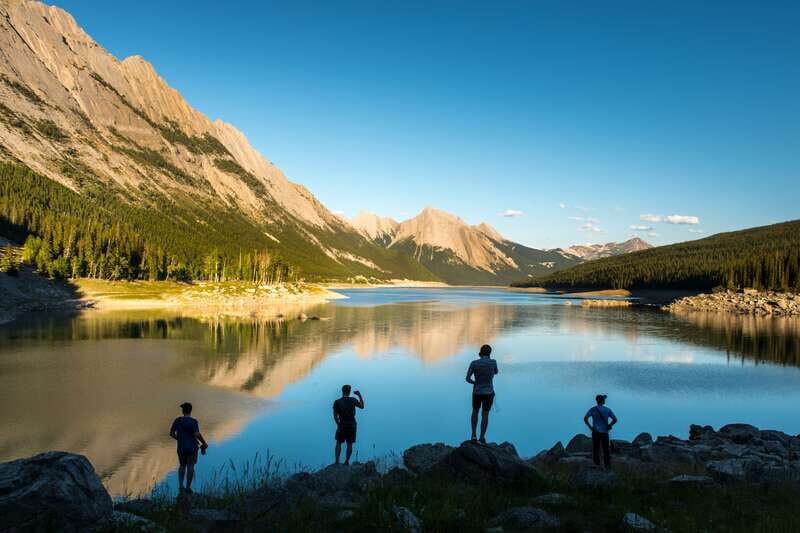Jasper: Maligne Valley Wildlife & Spirit Island Cruise - Key things to notice before you go
