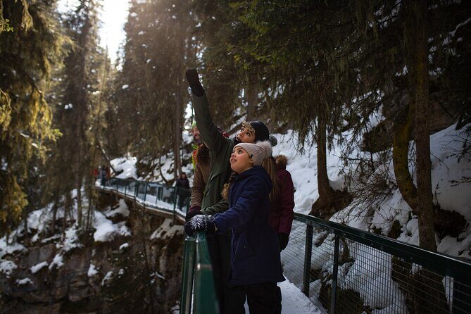 Johnston Canyon Frozen Waterfalls - Small Group Tour - Price and value: what you pay for (and what you don’t)