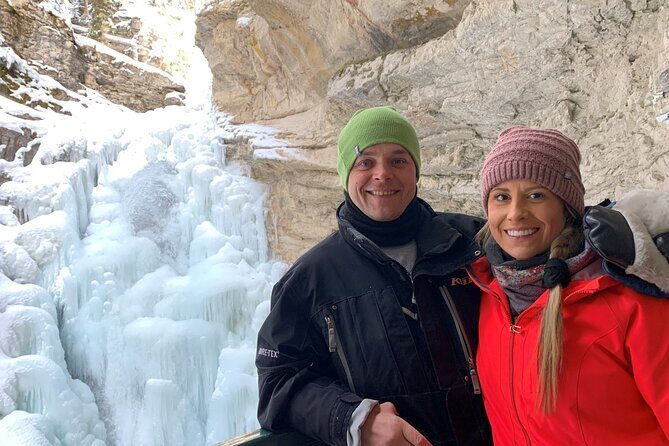 Johnston Canyon Icewalk from Banff AM - Why Johnston Canyon Icewalk Works So Well in Winter