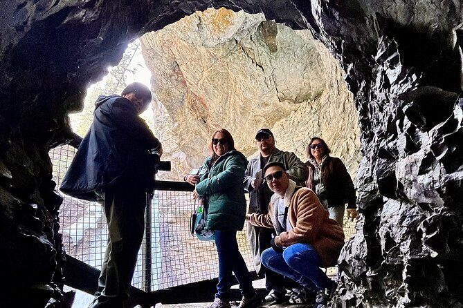 Johnston Canyon, Lake Louise & Banff: Small-Group Day Tour - Johnston Canyon catwalks and crampons for real winter scenery