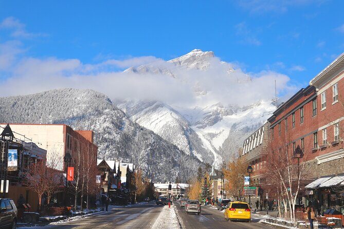 Johnston Canyon, Lake Louise & Banff: Small-Group Day Tour - Banff Avenue: town time, lunch choice, and local browsing