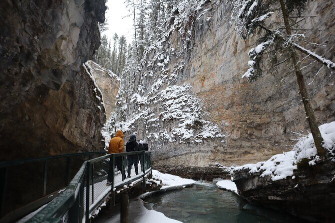 Johnston Canyon, Lake Louise & Banff: Small-Group Day Tour - Surprise Corner: Fairmont Banff Springs photos in 15 minutes
