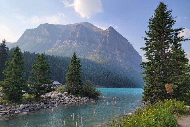 Johnston Canyon, Lake Louise & Banff: Small-Group Day Tour - Lake Louise timing and the Castle Mountain sight you’ll remember