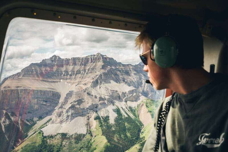 Kananaskis: 30-Minute Heli Tour of Minnewanka Lake and Banff - From the Log Building at Alpine Helicopters to Taking Off Over the Rockies