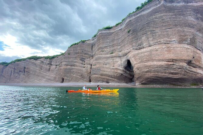 Kayak the Bay of Fundy Sea Caves - Meeting at 419 Main St in St. Martins (and Keeping It Easy)