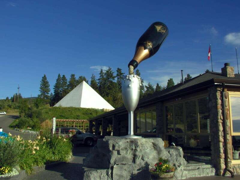 Kelowna: East Kelowna Full Day Guided Wine Tour - Stop 3: Summerhill Pyramid Winery (about 45 minutes)