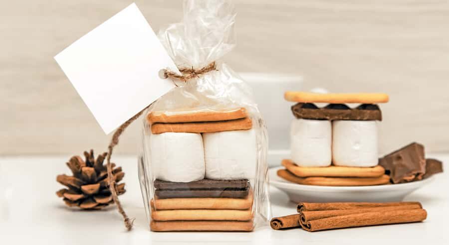 Kelowna Fireside Warm-Up: Wine Tasting, Smores & Mulled Wine - Who should book Kelowna Fireside Warm-Up?