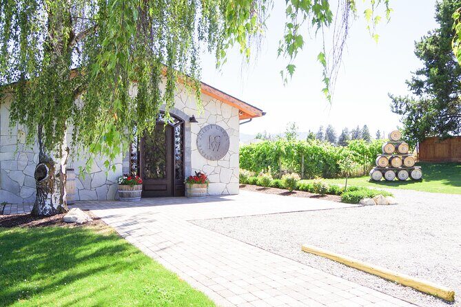 Kelowna Guided E-Bike Wine Tour with Tastings and Okanagan Lunch - What to bring and how to plan like a pro