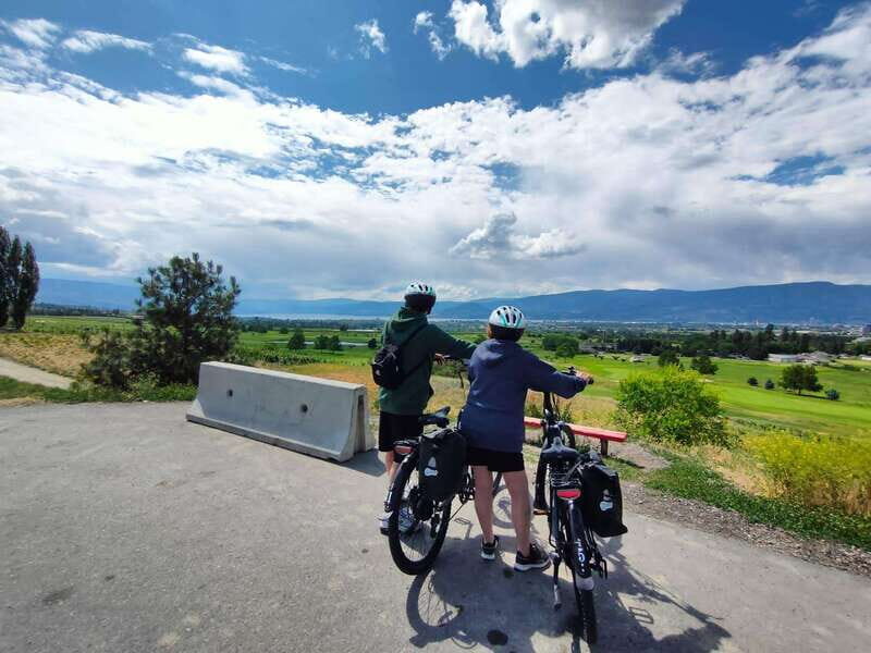 Kelowna: Okanagan Lake Guided E-Bike Tour with Picnic - Duration, Pace, and Who This Tour Fits Best