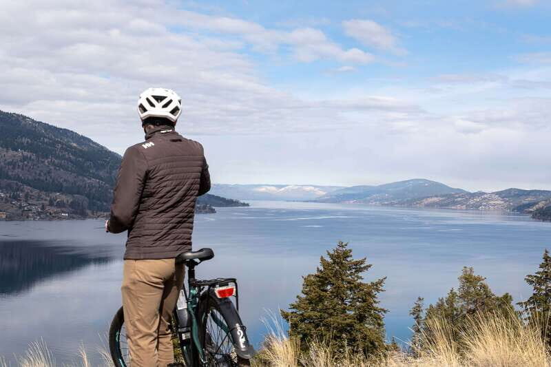 Kelowna: Okanagan Lake Guided E-Bike Tour with Picnic - Knox Mountain Park in an E-Bike: Why the Views Are the Whole Point