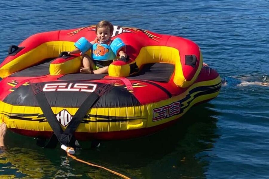 Kelowna: StarCraft C1700 Speed Boat Rental - Where you fit: the best kind of group for this day